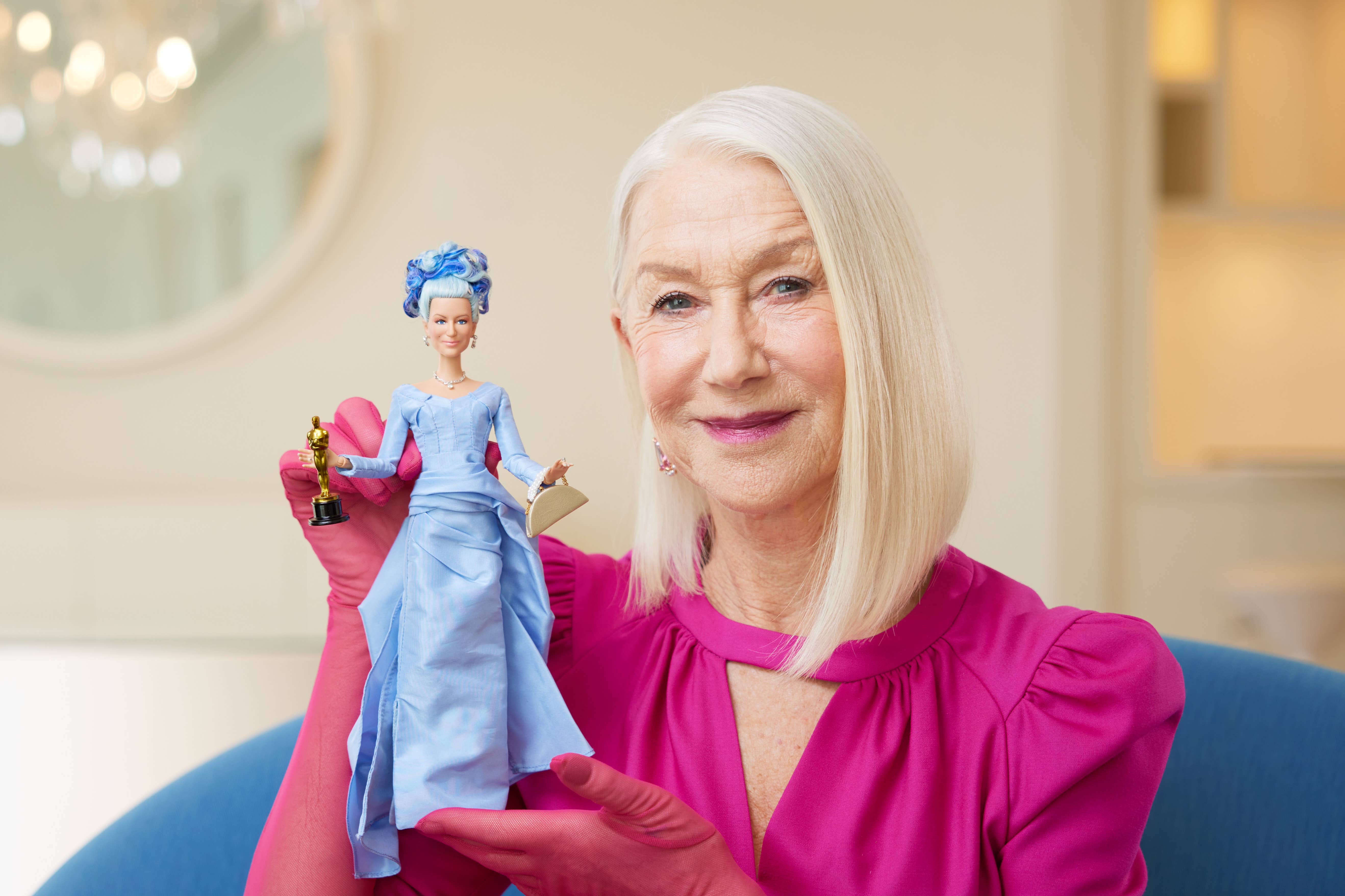Η Helen Mirren έγινε κούκλα της Barbie