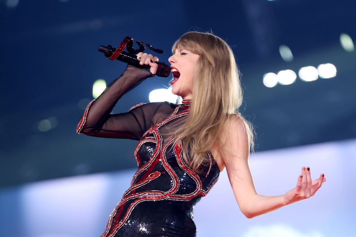 Taylor Swift: Προκάλεσε ανησυχία για την υγεία της με τη live εμφάνισή της στη Σιγκαπούρη