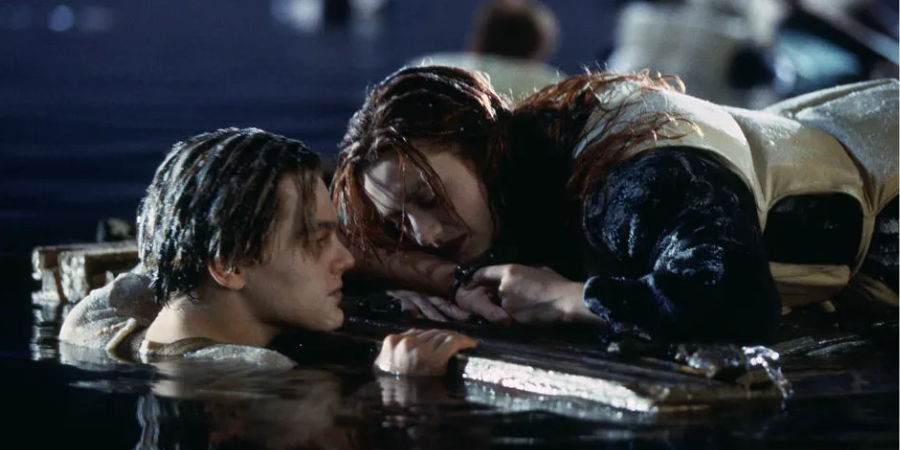 Titanic: Η «σανίδα της Rose» πωλήθηκε «χρυσή» σε δημοπρασία
