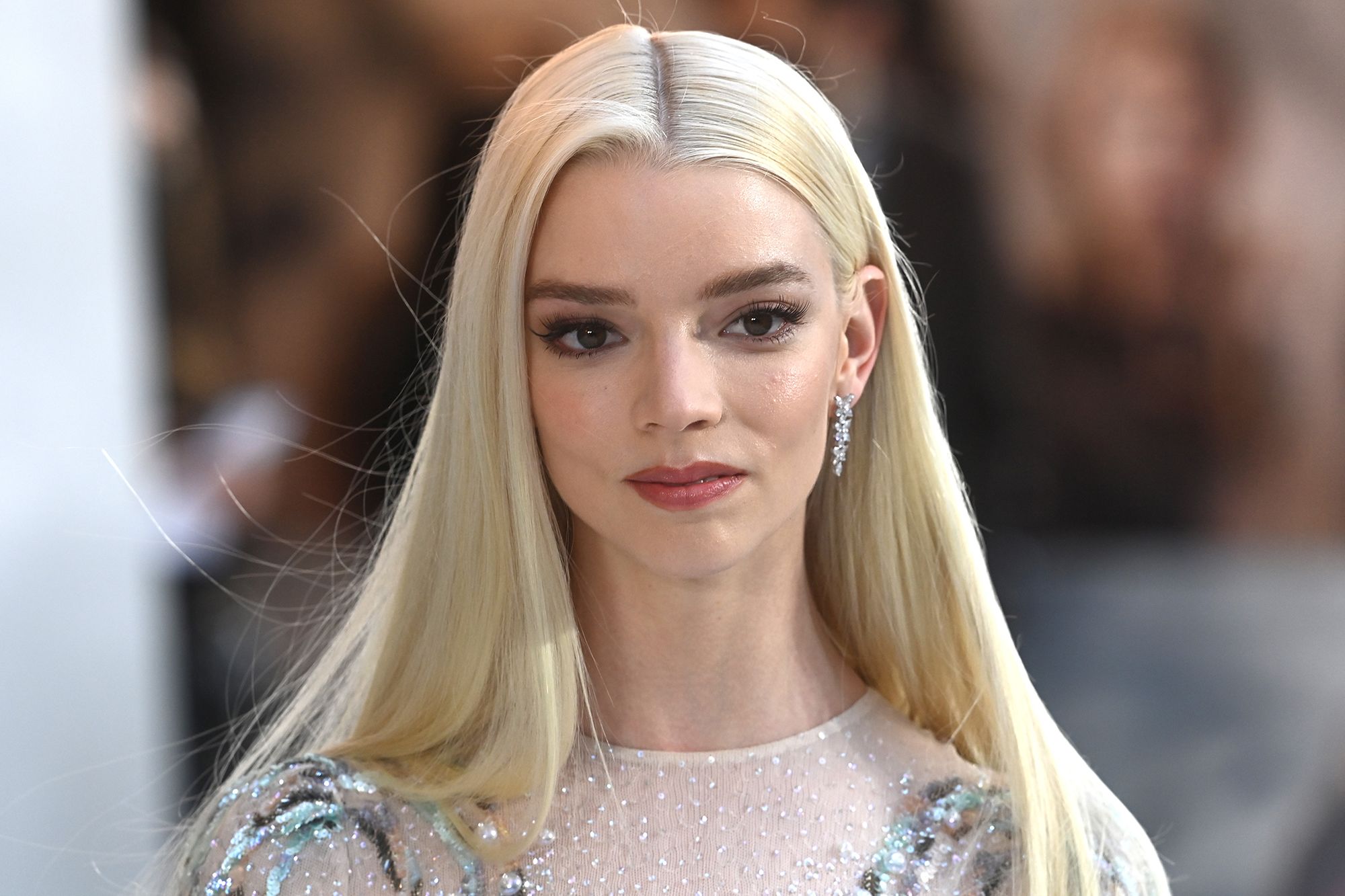 Anya Taylor Joy: Έδειξε για πρώτη φορά το ιδιαίτερο νυφικό που έβαλε στο γάμο της