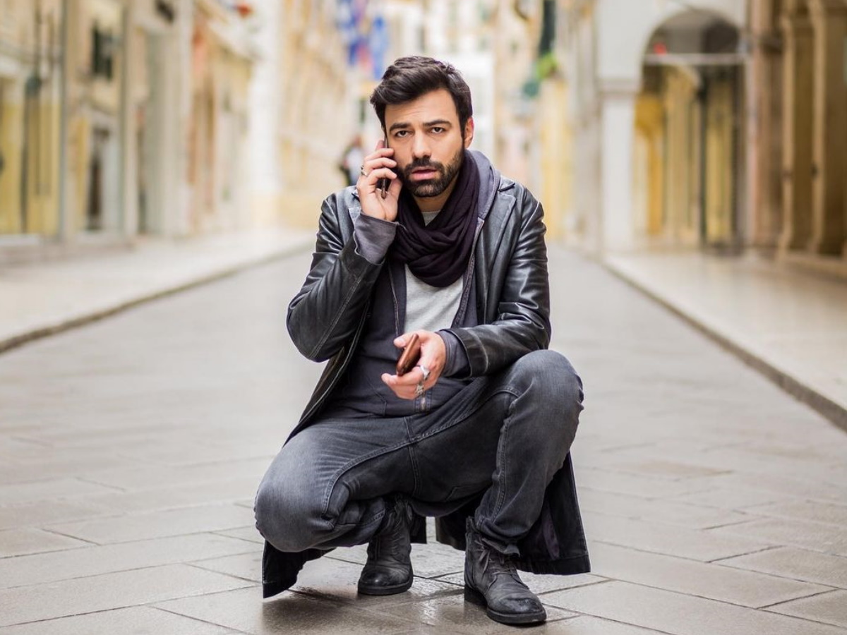 Ανδρέας Γεωργίου: Οι τρυφερές φωτογραφίες με τα σκυλάκια του & το σχόλιό που συγκίνησε