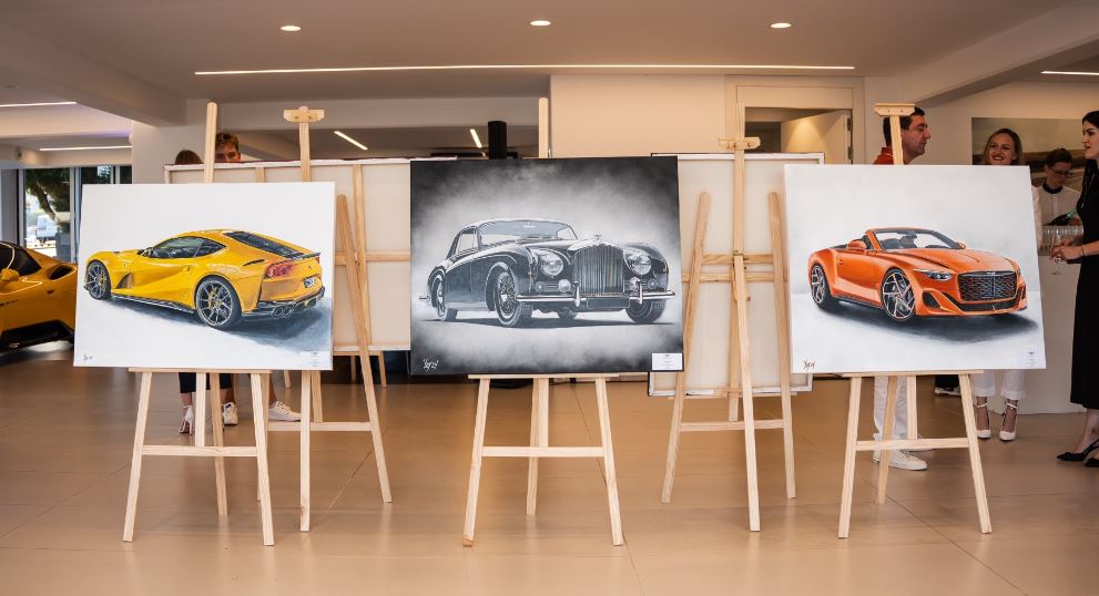 Η Bentley Κύπρου Φιλοξενεί Εντυπωσιακή Έκθεση Τέχνης με Σύγχρονα και Μοντέρνα Έργα από τους Καλλιτέχνες Artist Yes x Artbyvictoria