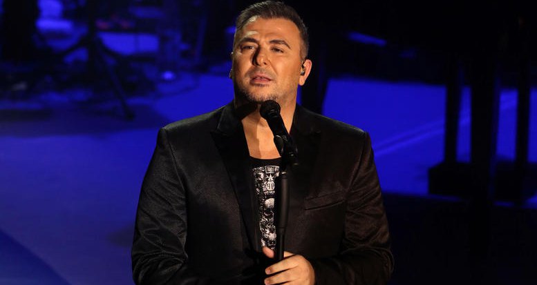 O Aντώνης Ρέμος αποκλειστικά στο HELLO: “Χαίρομαι που είμαι στην Κύπρο και ακόμα μπορώ να σας συγκινώ”