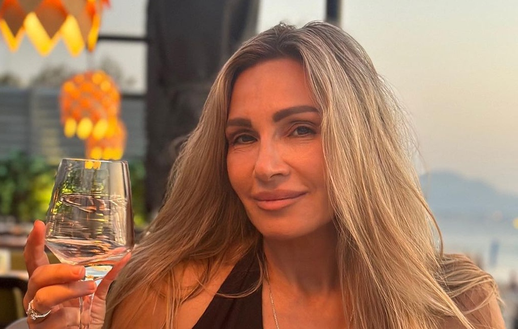 Η Ελένη Πετρουλάκη σπάει τη σιωπή της - Οι πλαστικές επεμβάσεις και οι εξωσωματικές