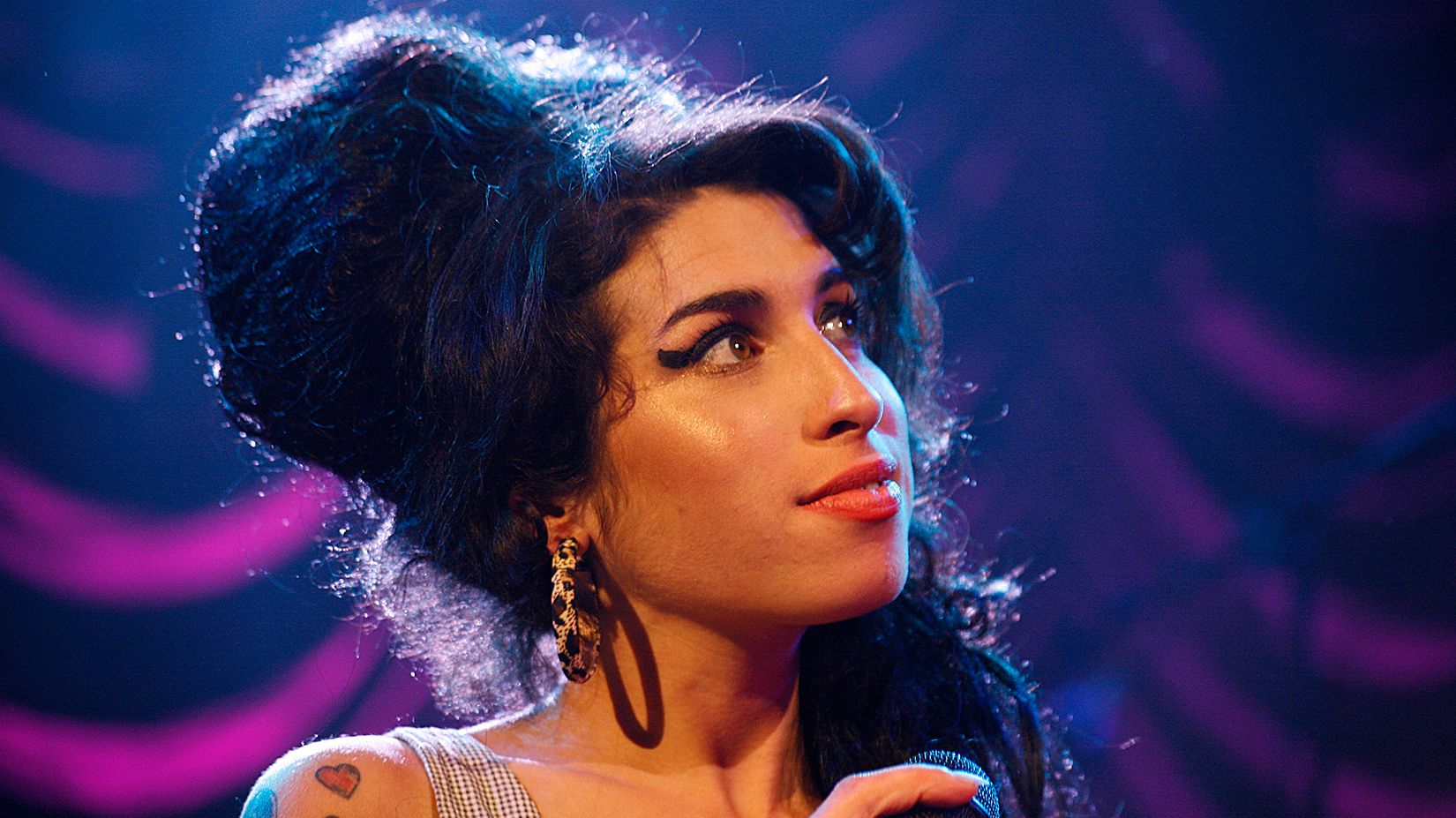 Amy Winehouse: 13 χρόνια από τον θανατό της - Το ανυπέρβλητο ταλέντο και η εξάρτηση από το αλκόολ