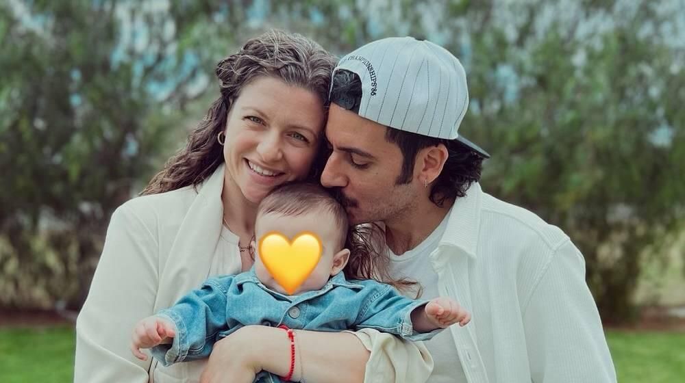 Δραγούμη - Χαραλάμπους: Η super cute φωτογράφιση του γιου τους που έγινε ενός έτους