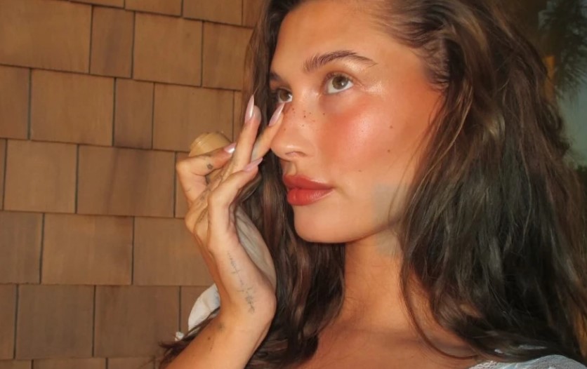 Blonzing: Η νέα τεχνική για να δείχνεις μαυρισμένη και τον χειμώνα