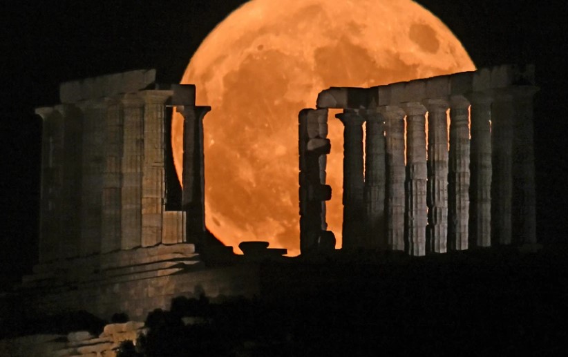Ζώδια: Πανσέληνος στους Διδύμους στις 15 Δεκεμβρίου - Πως θα μας επηρεάσει 