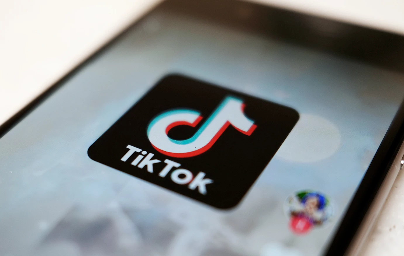Τέλος το TikTok στην Αμερική: Τι κρύβεται πίσω από την απόφαση-βόμβα