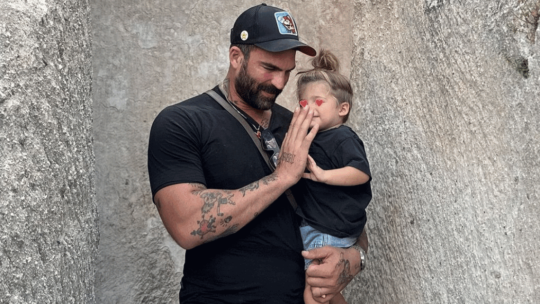 Αλεξάνδρου: Μας δείχνει το νέο του “παλάτι”- Η θέα και τα έπιπλα πο εντυπωσιάζουν (ΒΙΝΤΕΟ)