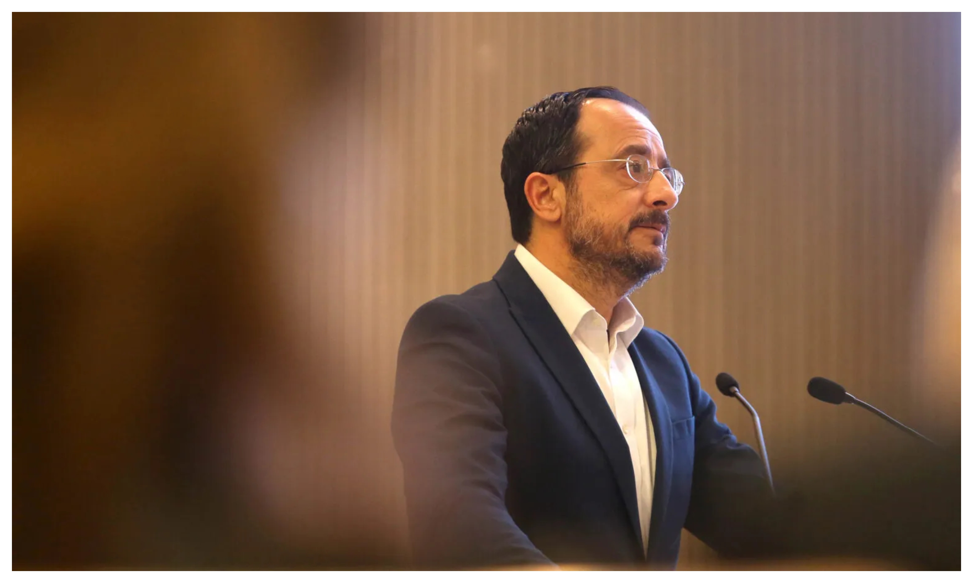 Νίκος Χριστοδουλίδης: Η απρόσμενη συνάντηση με Ελληνίδα ηθοποιό στο Λονδίνο (ΦΩΤΟ)