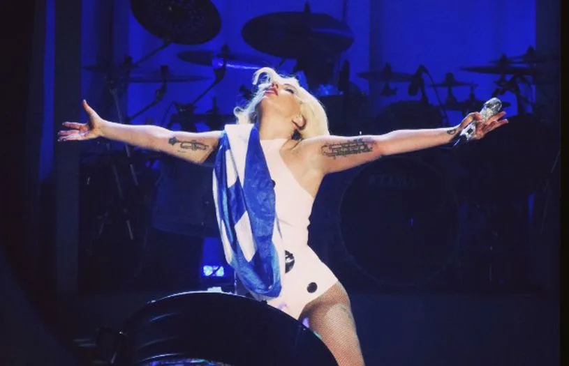 Αποκάλυψη Lady Gaga: «Δούλευα σε ελληνικά εστιατόρια & προσποιούμουν την Ελληνίδα!» (ΒΙΝΤΕΟ)
