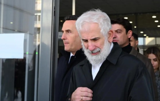 Έξω φρενών ο Πέτρος Φιλιππίδης στη δίκη: «Θα έπρεπε να ντρέπεται η Κάτια Δανδουλάκη»