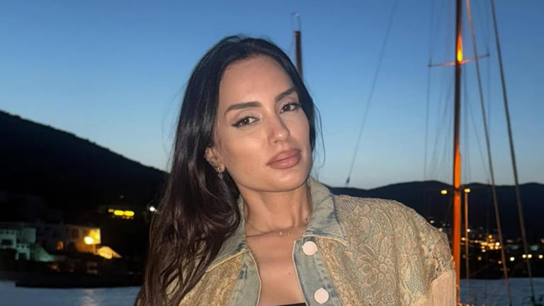 Ελπίδα Ιακωβίδου: Ρίχνει αυλαία σήμερα – Τι απαντά για τις φήμες που τη θέλουν δίπλα στον Λιάγκα;