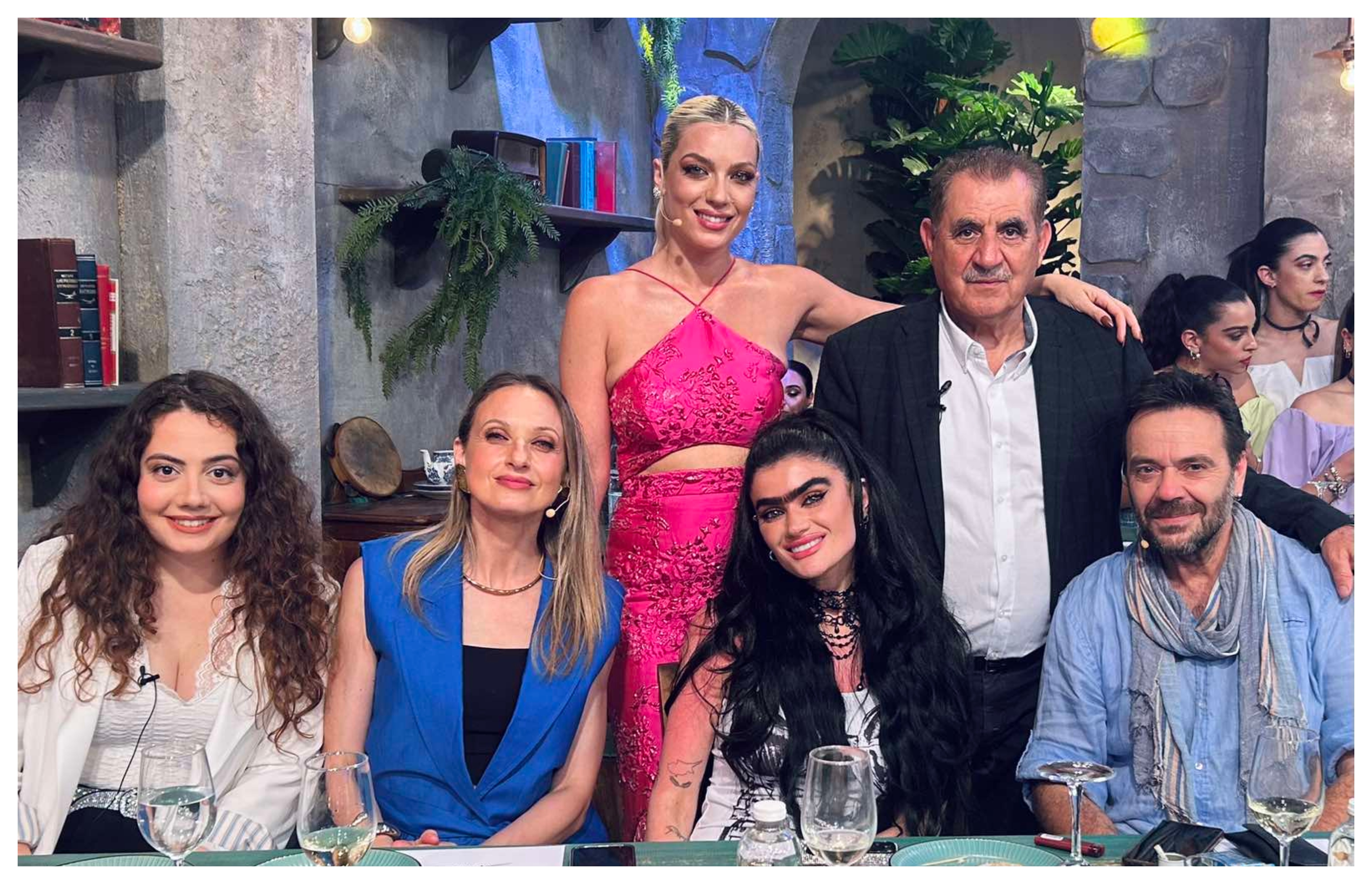 «Παραδοσιακή Βραδιά»: Ρίχνει αυλαία με μία άκρως διασκεδαστική εκπομπή