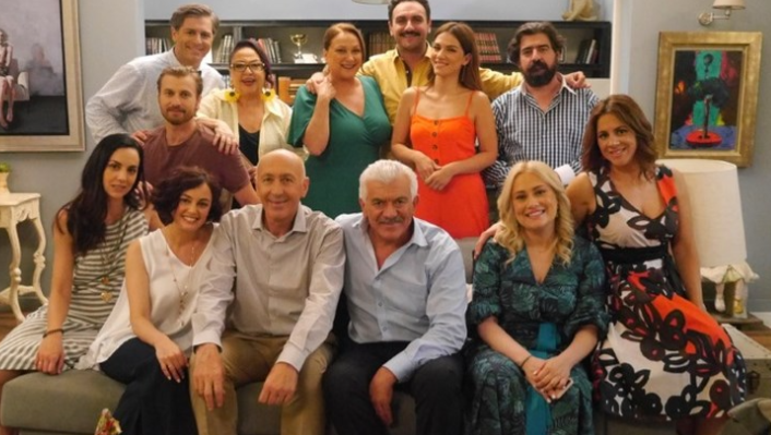 Ανατροπή! Πότε και πώς θα κάνει πρεμιέρα το νέο “Σόι σου” στον Alpha