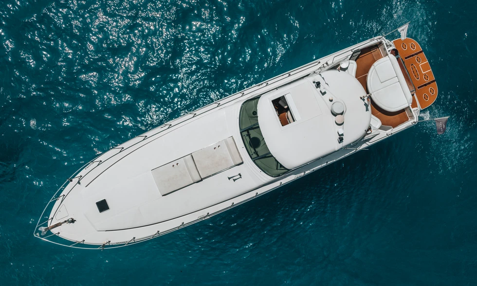Διαγωνισμός αξίας €1000 – Το Hello! & Azure Yachts Club σας προσφέρουν ένα Luxury Yacht Trip!