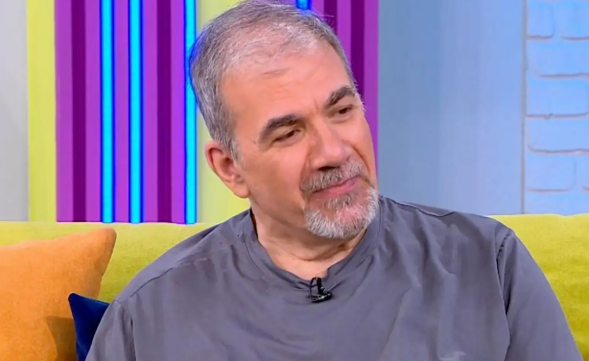 Δημήτρης Σταρόβας: «Στην πρώτη πρόβα, είπα στον Αλέξανδρο Ρήγα να βρει κάποιον άλλον, απελπίστηκα»