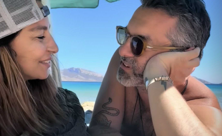 Ευριπίδου – Μιχόπουλος: “Στάζουν μέλι” με τον έρωτά τους στα Κουφονήσια, χεράκι – χεράκι στα σοκάκια