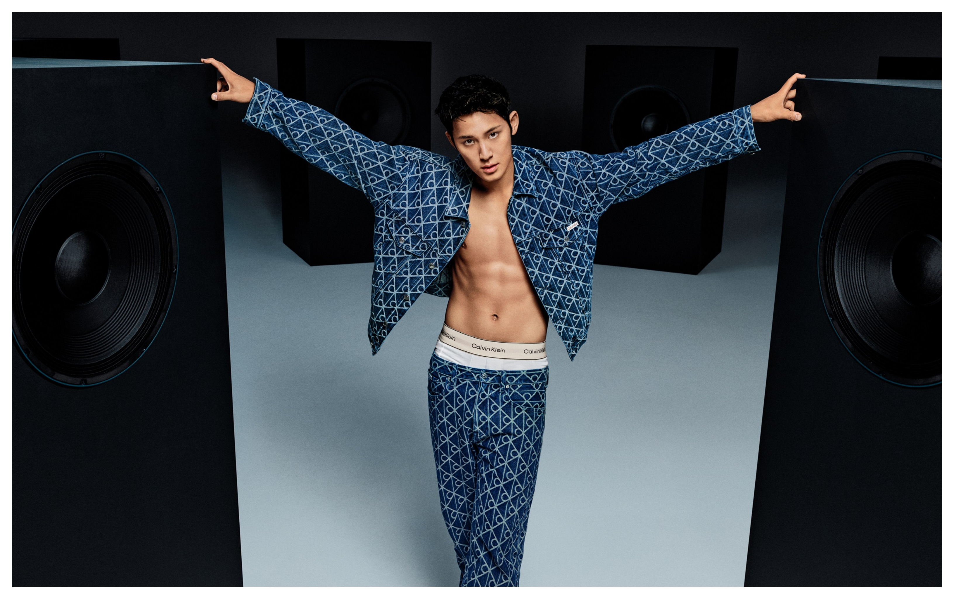 Η Calvin Klein παρουσιάζει την νέα καμπάνια denim με πρωταγωνιστή τον MINGYU