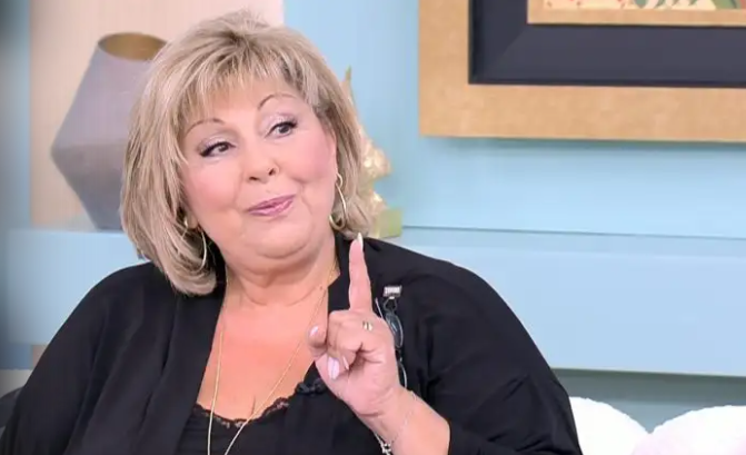 Λένα Μαντά: «Τα παιδιά μου με έστειλαν στον ψυχολόγο, κατάλαβα ότι ήμουν καταπιεστική μητέρα»