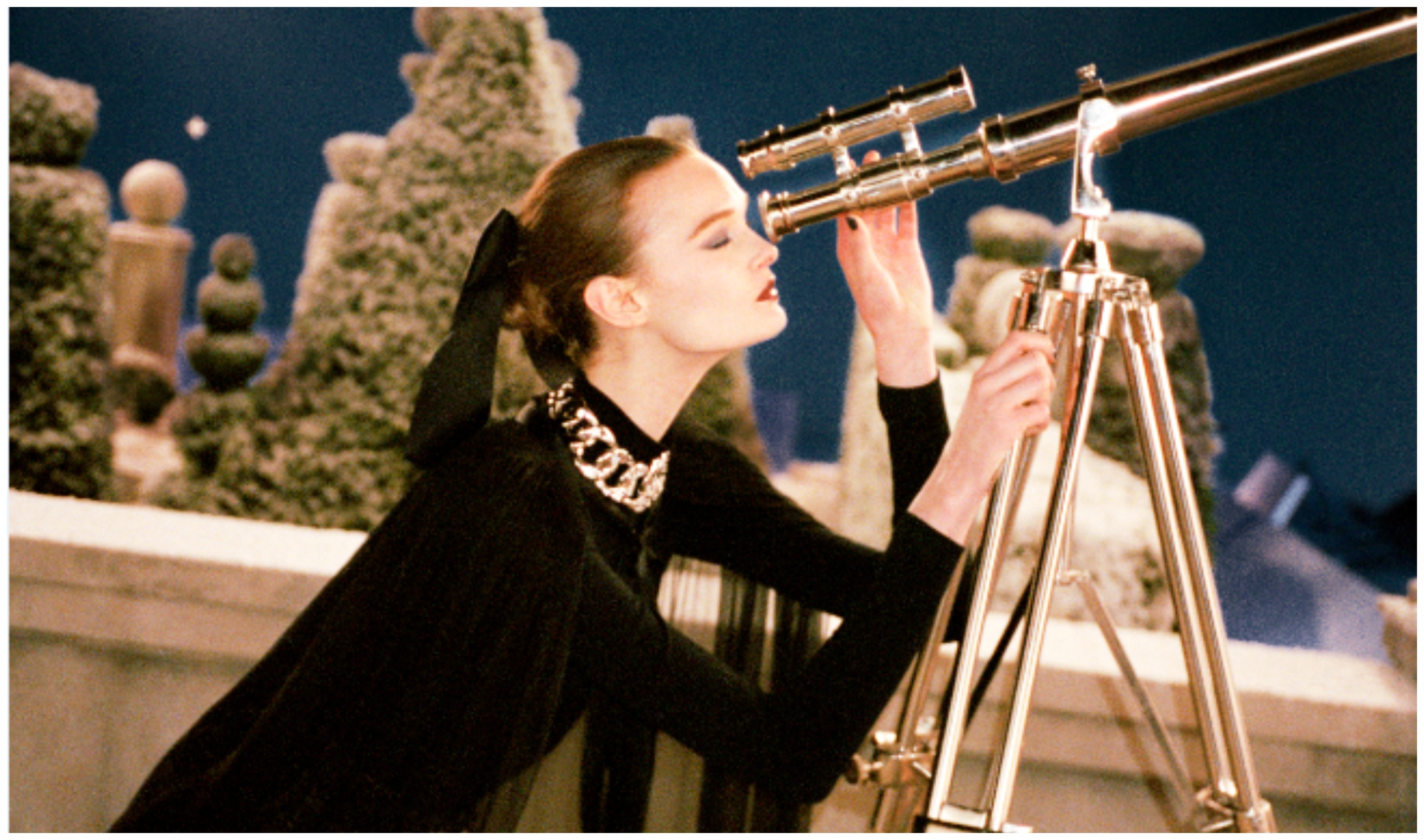 CHANEL Holiday 2025: Μακιγιάζ με την ενέργεια των άστρων