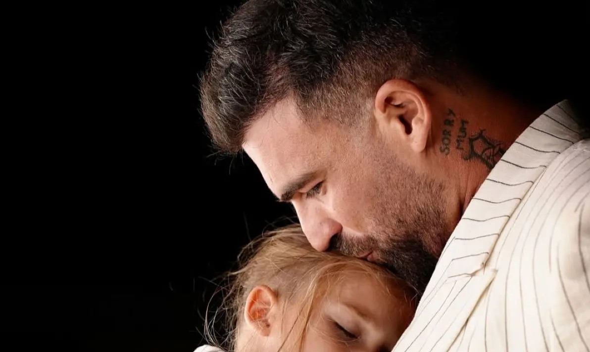Συγκλονίζει ο Δημήτρης Αλεξάνδρου – «Με ζορίζει που δε βλέπω το παιδί μου κάθε μέρα»