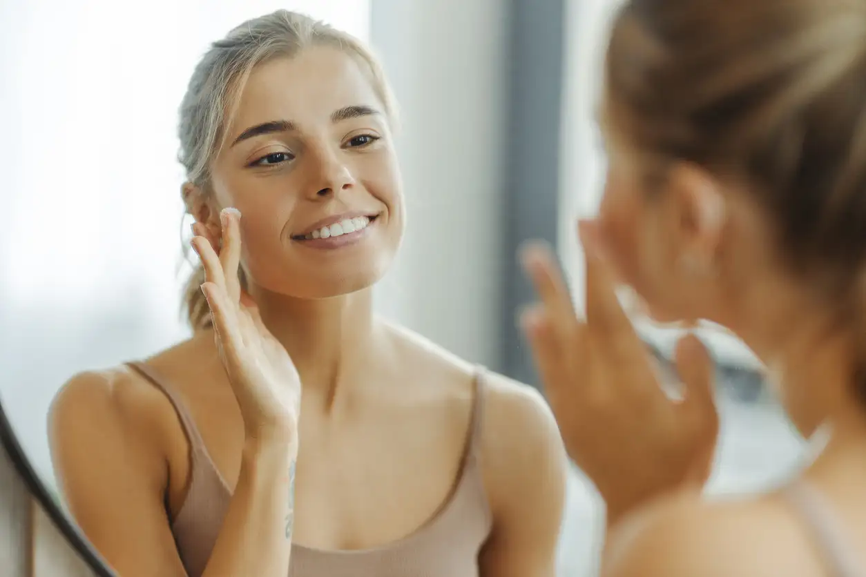 Cortisol face: Μικρές συνήθειες που ανακτούν ισορροπία ανάμεσα σε σώμα και επιδερμίδα