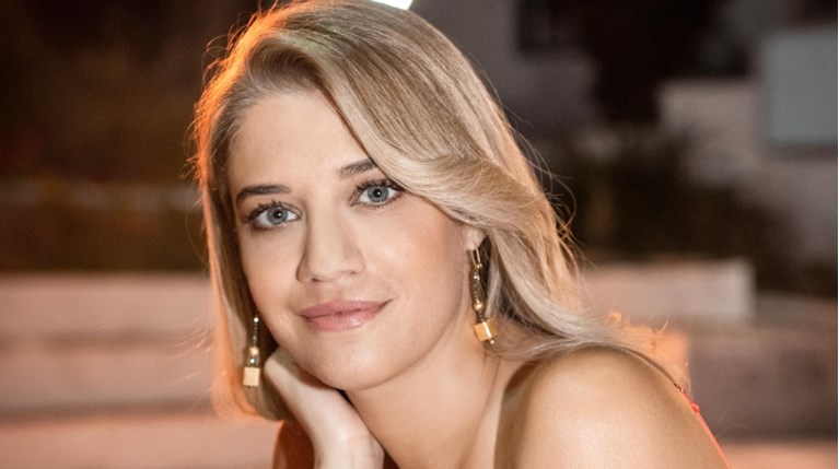 Τζένη Θεωνά: H τρυφερή φωτογραφία αγκαλιά με τον νεογέννητο γιο της (ΦΩΤΟ)