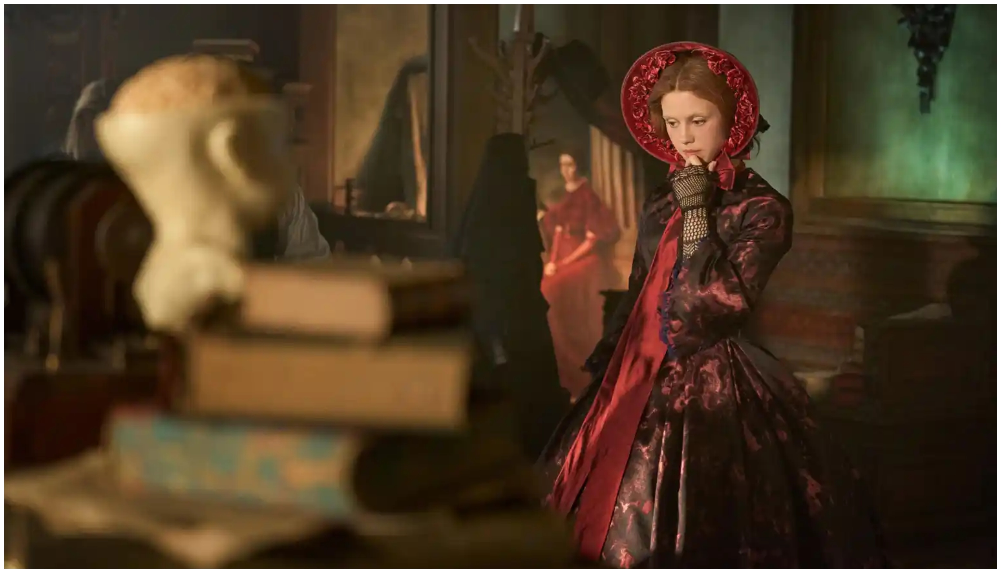 «Φρανκενστάιν»: Η goth μόδα και τα κοστούμια που μαγεύουν στη νέα ταινία του Ντελ Τόρο