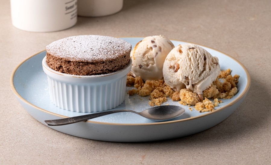 Eύκολη συνταγή για λαχταριστό σουφλέ σοκολάτας