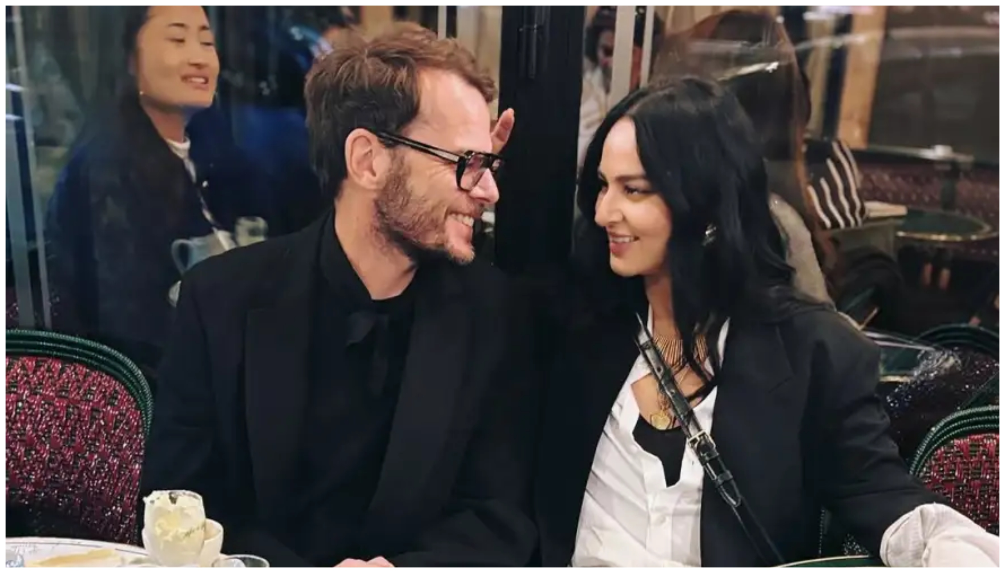 Ρομαντικές στιγμές στο Παρίσι για τη Ζενεβιέβ Μαζαρί – Τα παθιασμένα φιλιά με τον σύζυγό της (ΦΩΤΟ)