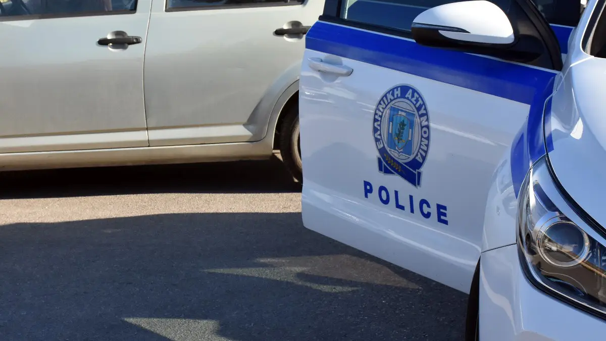 Σήμερα η δίκη του πασίγνωστου Έλληνα τενόρου που κατηγορείται για τον ξυλοδαρμό του γιου του