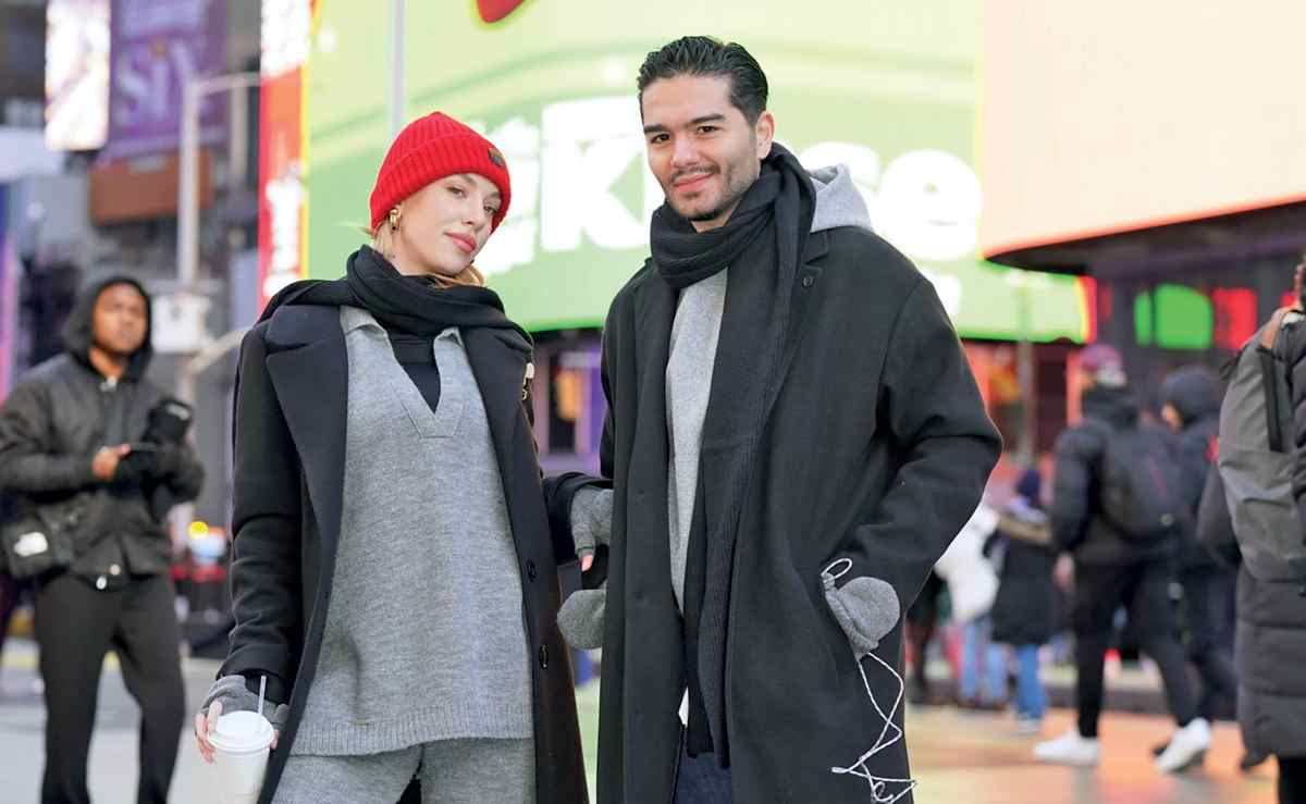 Χρήστος Μάστορας & Γαρυφαλλιά Καληφώνη in Christmas mood: Δείτε το παραδοσιακό δέντρο στο σπίτι τους