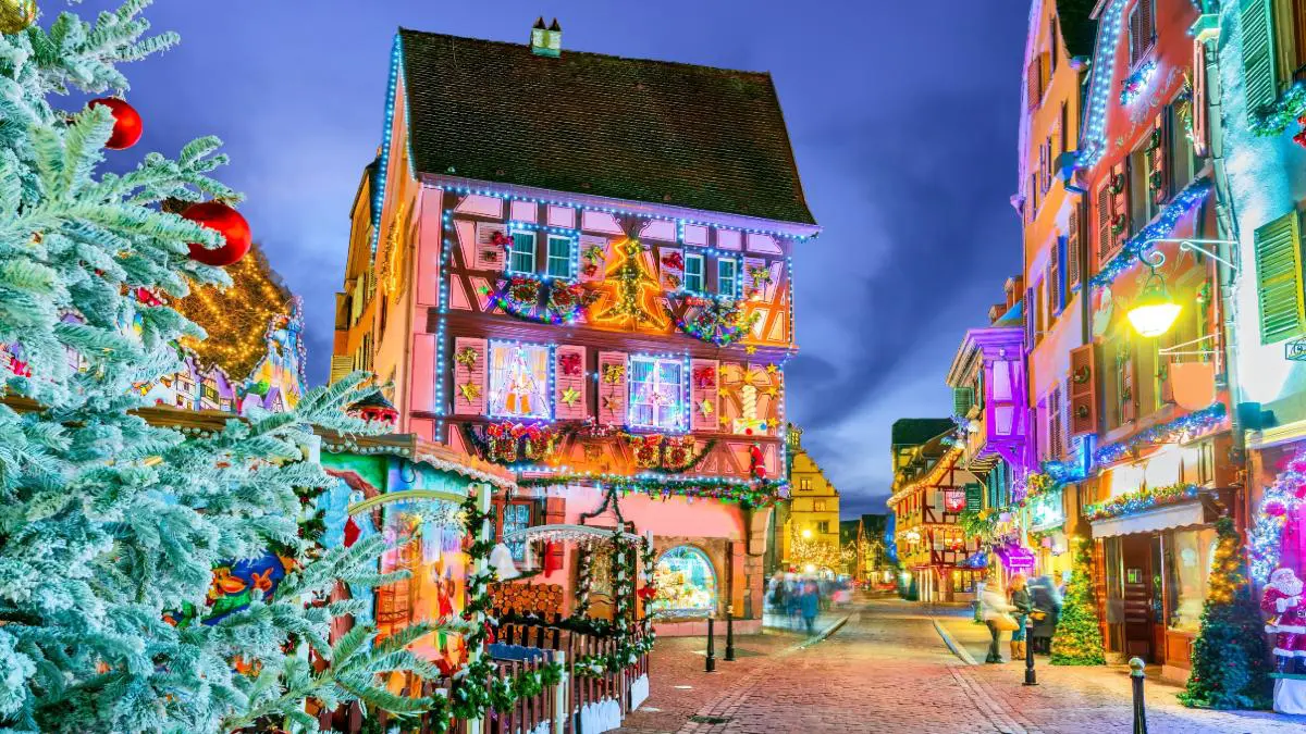 Τέσσερις χριστουγεννιάτικοι προορισμοί για «ψαγμένους» ταξιδιώτες