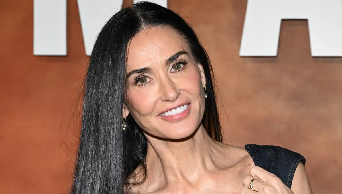 Less is More: Η Demi Moore ακολούθησε τον απόλυτο κανόνα της κομψότητας