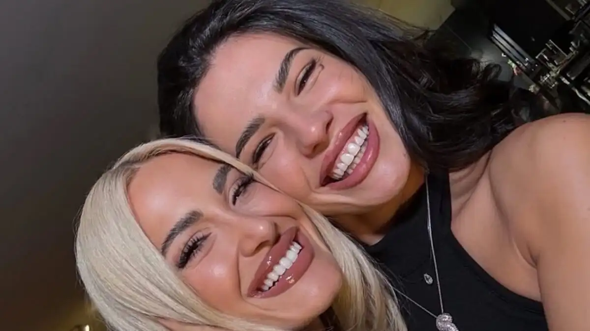 Ιωάννα Τούνη: Οι ετοιμασίες λίγη ώρα πριν γίνει κουμπάρα στον γάμο της κολλητής της Στέλας Πάσσαρη (ΒΙΝΤΕΟ)