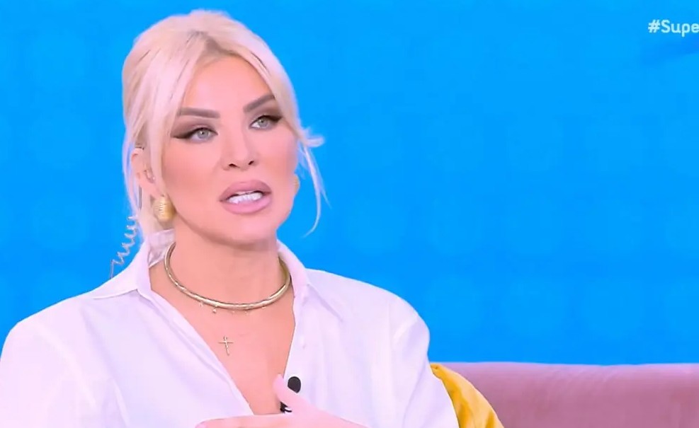 Συγκλονίζει η Καινούργιου: Αποκάλυψε για πρώτη φορά πως η μητέρα της διαγνώστηκε με καρκίνο