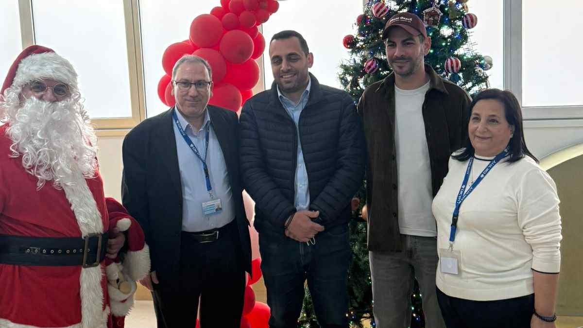 Ο Σταύρος Κωνσταντίνου, με χορηγό τις Υπεραγορές Αλφαμέγα, χάρισε χαμόγελα στο Ίδρυμα Χριστίνα Α. Αποστόλου