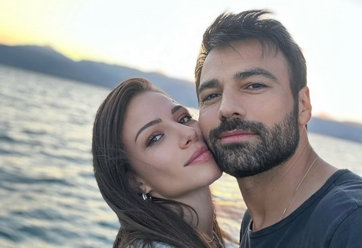 Ο Ανδρέας Γεωργίου μας συστήνει τον κούκλο πεθερό του – Μοιάζουν καταπληκτικά