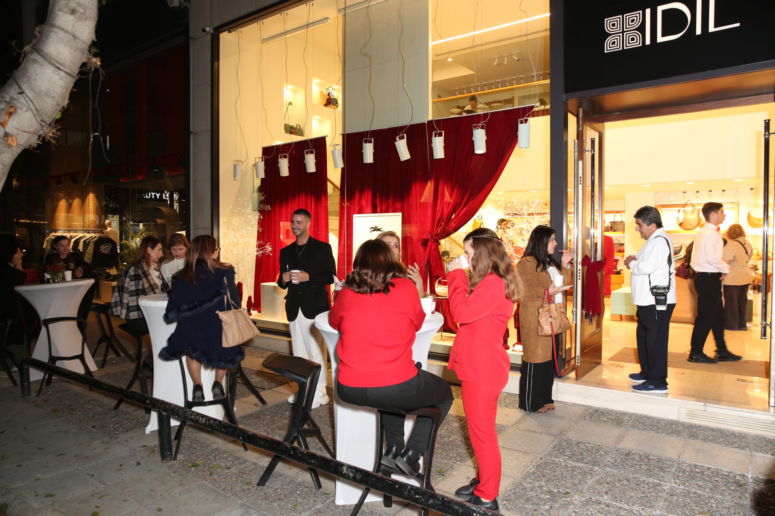 H boutique IDIL υποδέχτηκε τη μαγεία των γιορτών στη Λευκωσία με ένα εντυπωσιακό event γεμάτο λάμψη