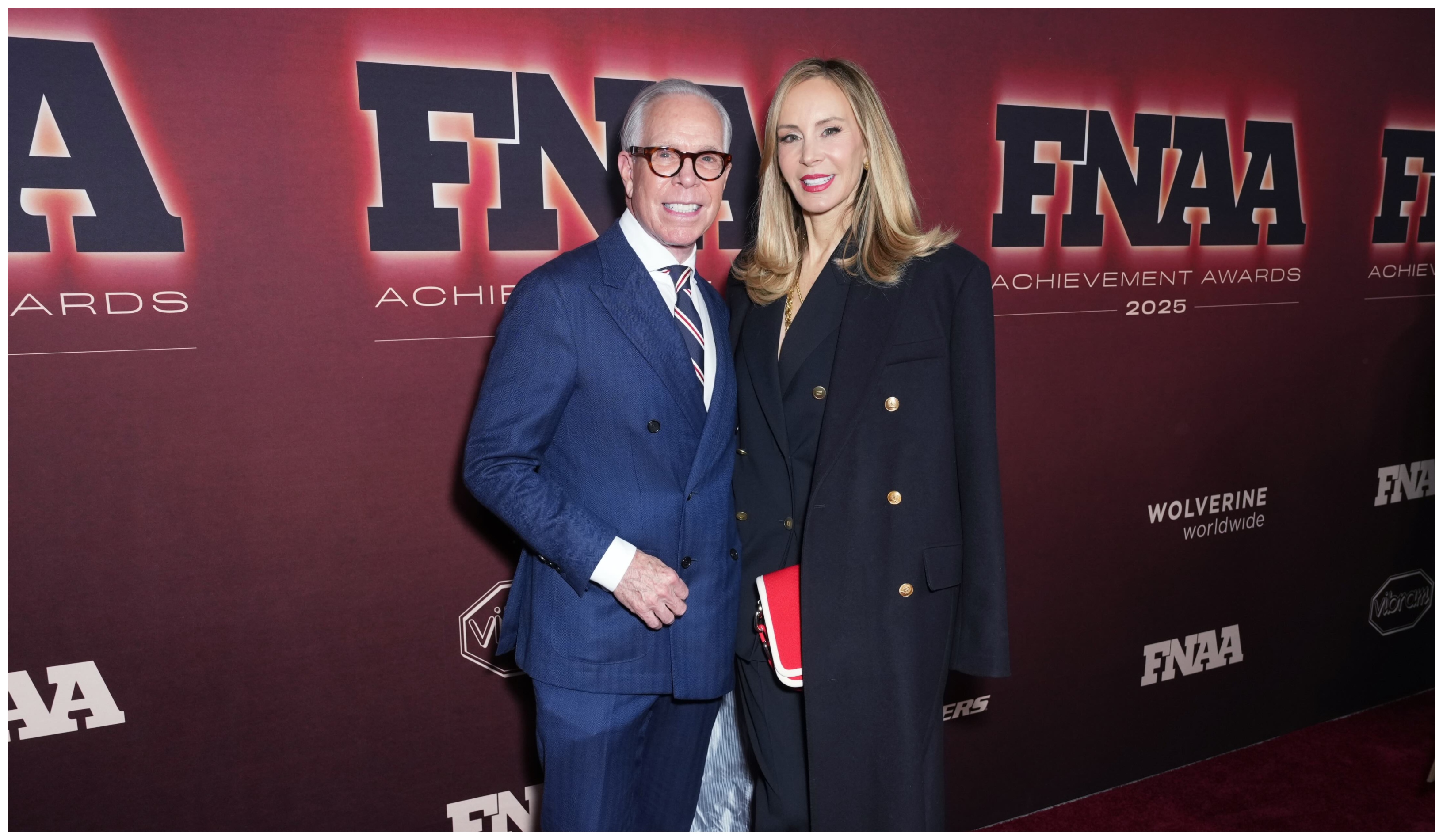 Patrick Schwarzenegger: Απονέμει στον Tommy Hilfiger την διάκριση “Lifetime Achievement” στα FNAA 2025