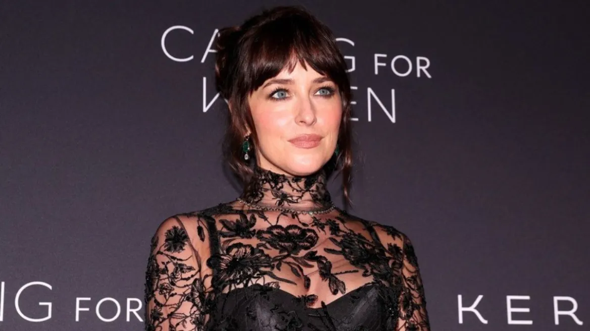 Ντακότα Τζόνσον: Ξανά ερωτευμένη μετά τον χωρισμό της – Aυτός είναι ο 28χρονος μουσικός που έχει σχέση