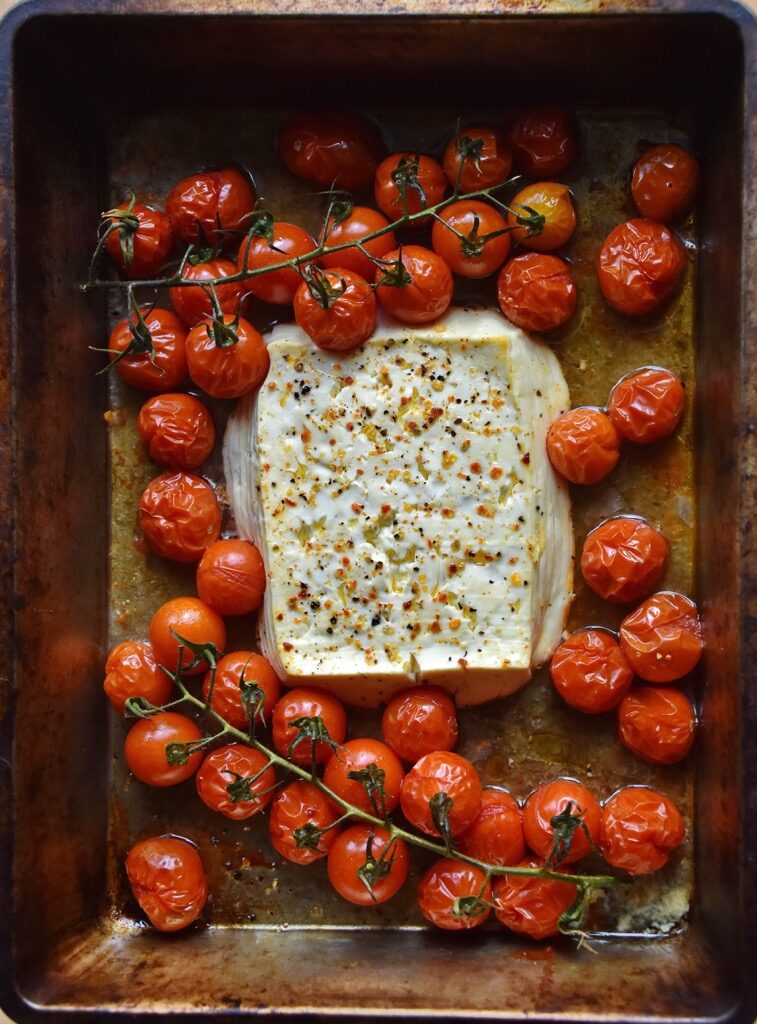 Συνταγή για μακαρονάδα με φέτα και ντοματίνια που έγινε viral στο TikTok