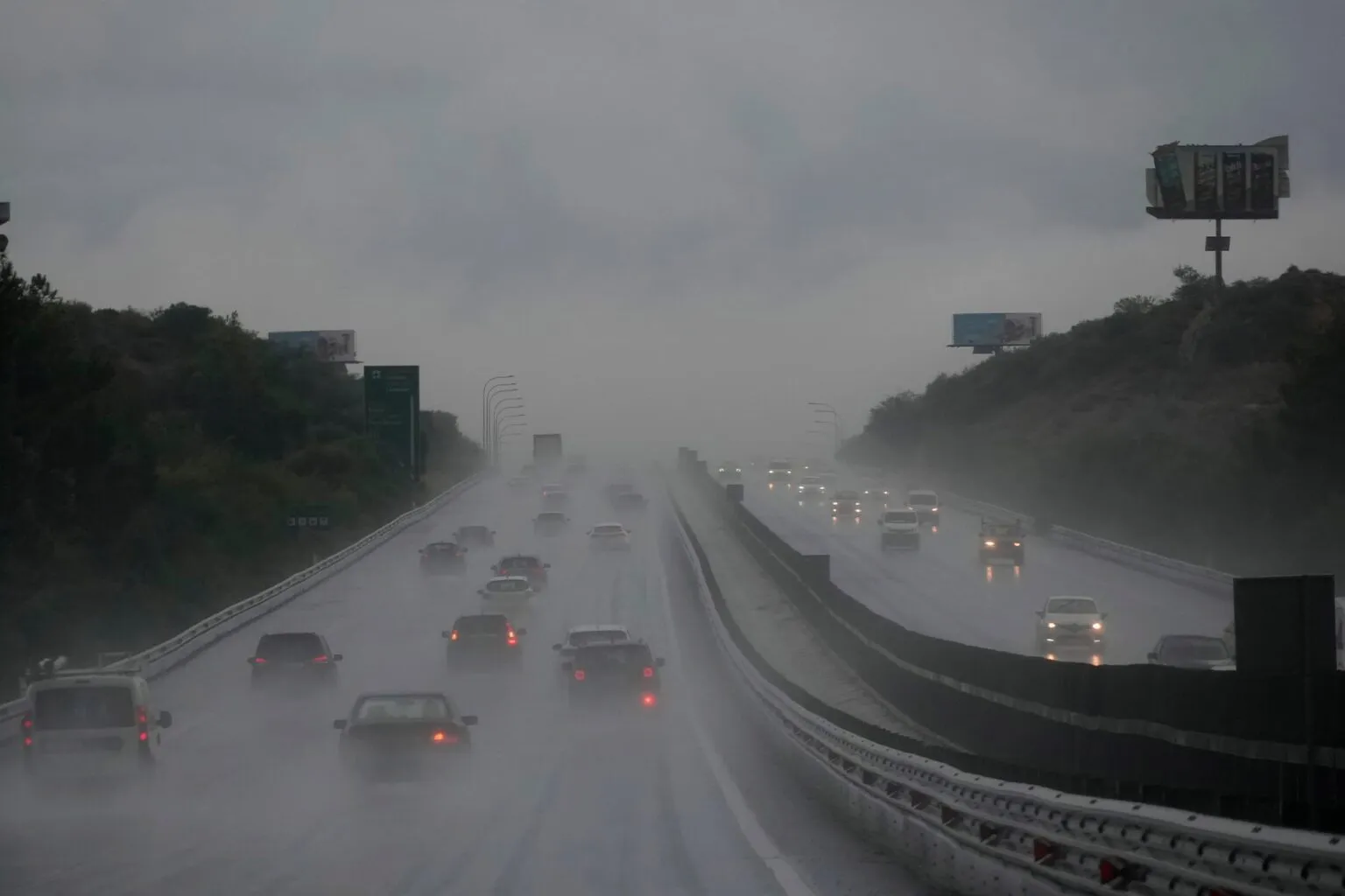 HELLO! info: Έρχεται κακοκαιρία – Βροχές και καταιγίδες στο καιρικό «μενού»