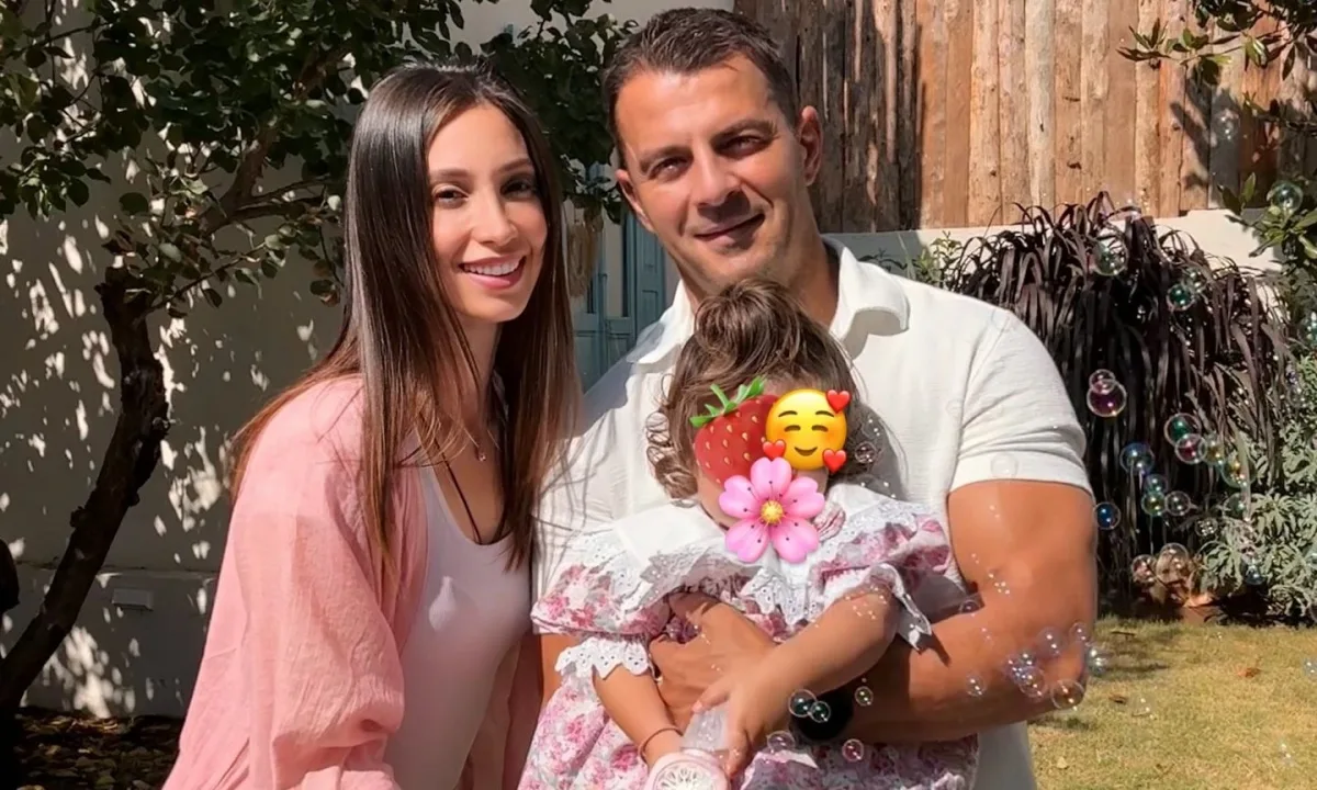 Γιώργος Αγγελόπουλος: Έσβησε τούρτα με την κόρη του στο πλευρό του (ΒΙΝΤΕΟ)