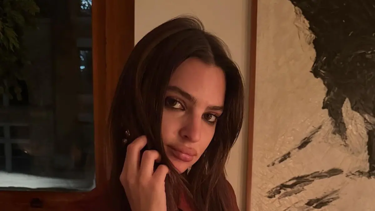 Στην Αθήνα η Έμιλι Ραταϊκόφσκι - Αυτός είναι ο λόγος (ΦΩΤΟ)