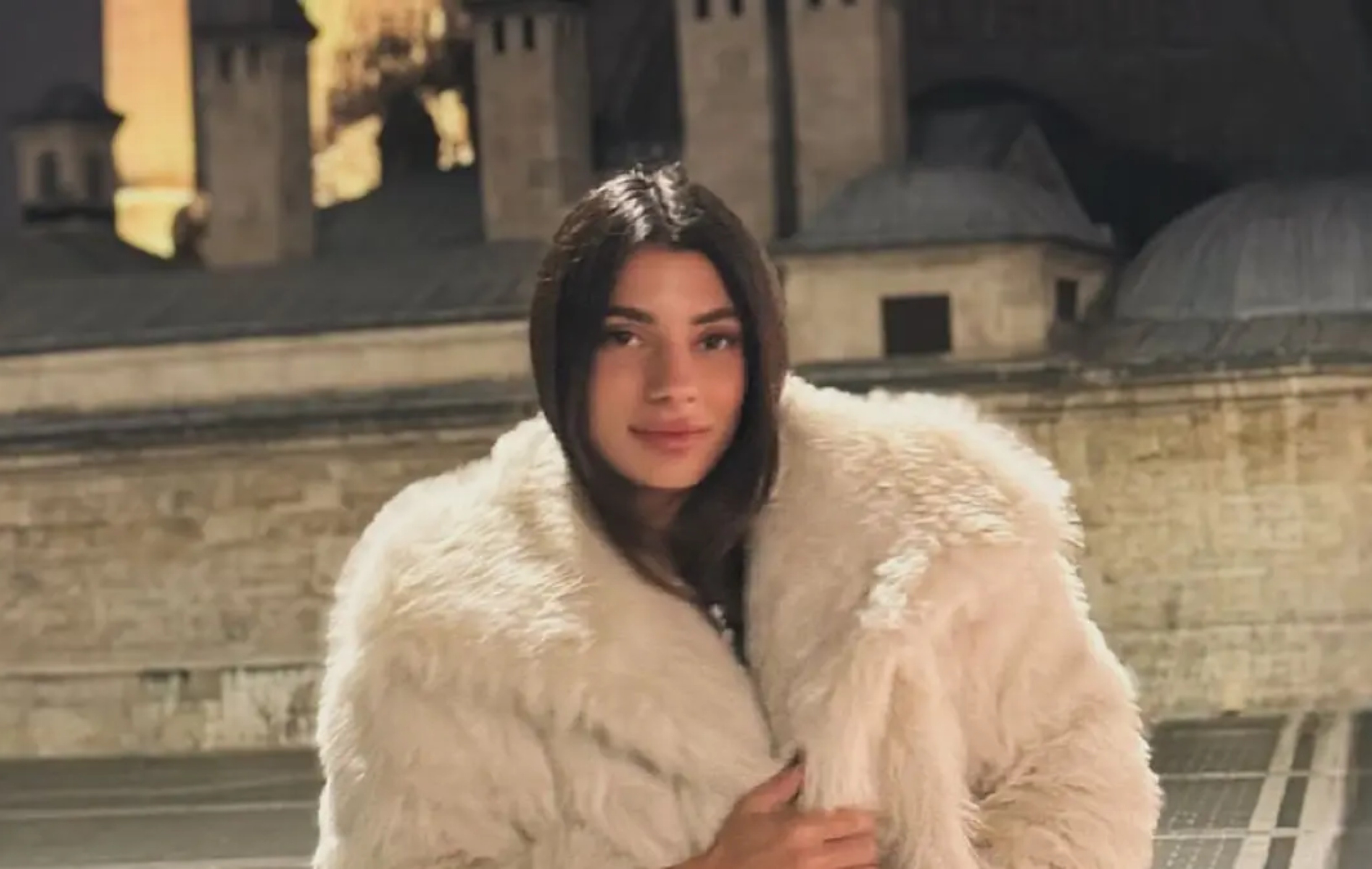 Ρουμελιώτη: Αποκαλύπτει πόσα κιλά έχει πάρει στον πέμπτο μήνα της εγκυμοσύνης 