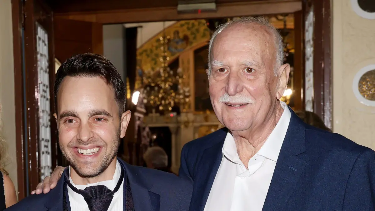 Λάζος Μαντικός: «Ραγίζει καρδιές» ο κουμπάρος του Γιώργου Παπαδάκη (ΦΩΤΟ)