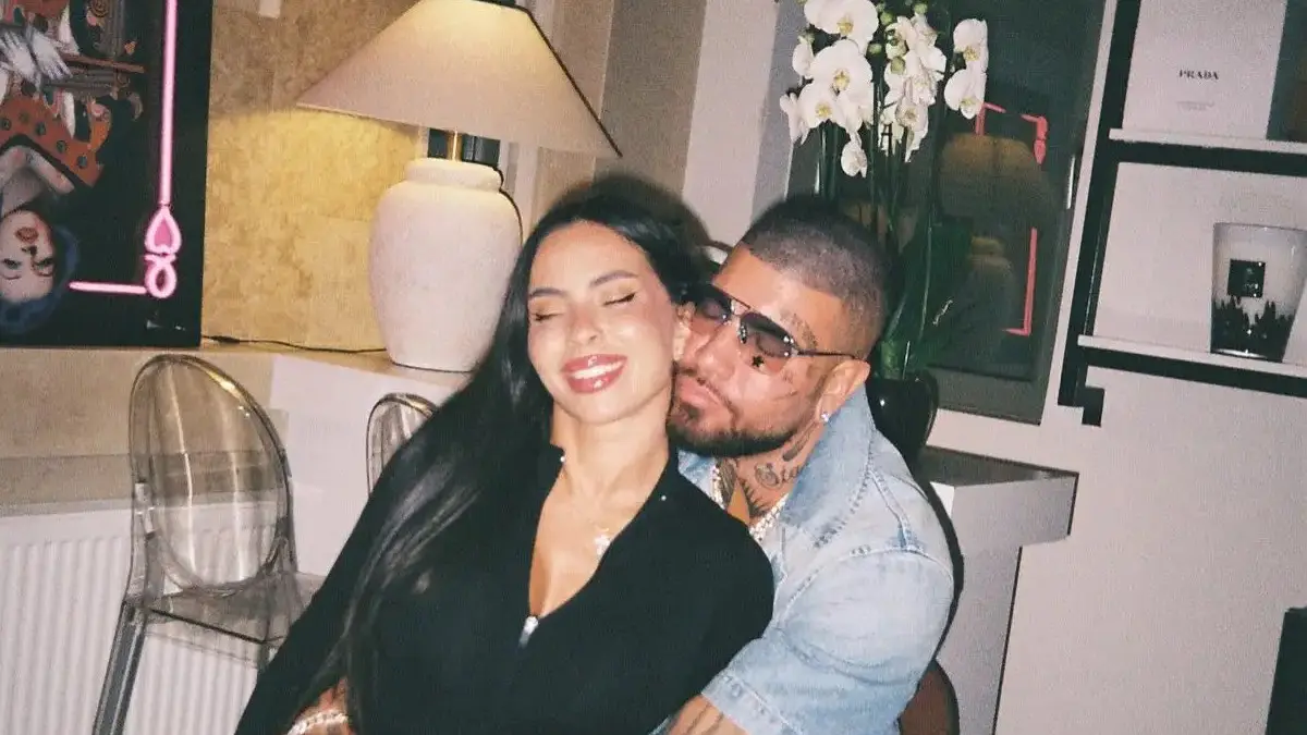 Snik: Η σύντροφος του ποζάρει στο γυμναστήριο στον 7ο μήνα της εγκυμοσύνης (ΒΙΝΤΕΟ)